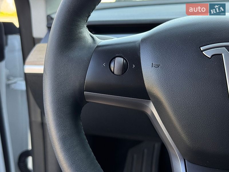 Внедорожник / Кроссовер Tesla Model Y 2022 в Бердичеве
