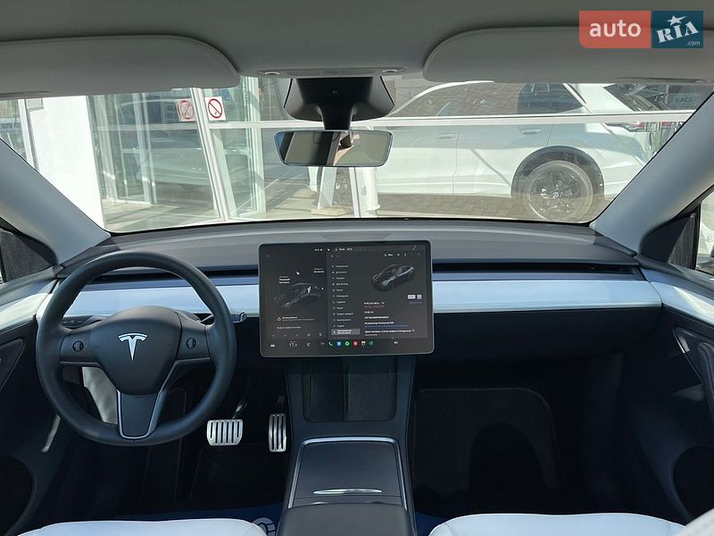 Позашляховик / Кросовер Tesla Model Y 2024 в Чернівцях фото 18 Позашляховик / Кросовер Tesla Model Y 2024 в Чернівцях
