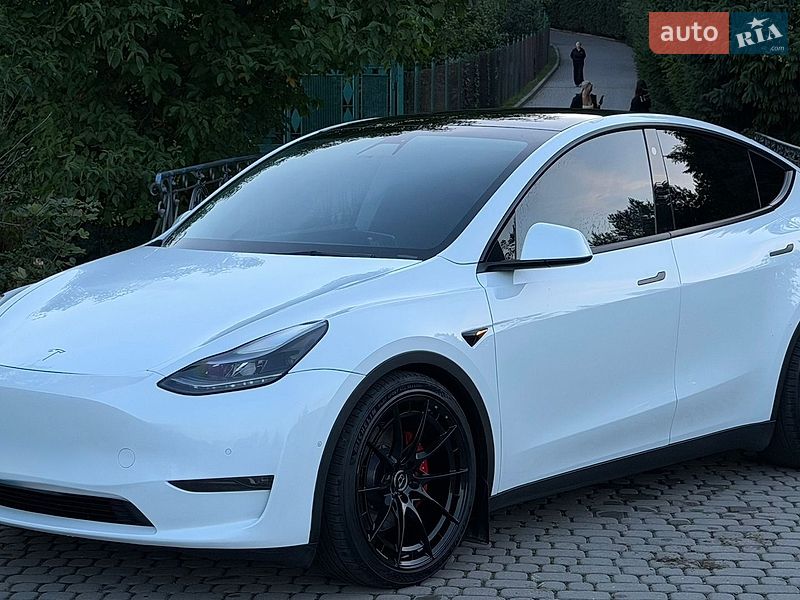 Tesla Model Y 2022