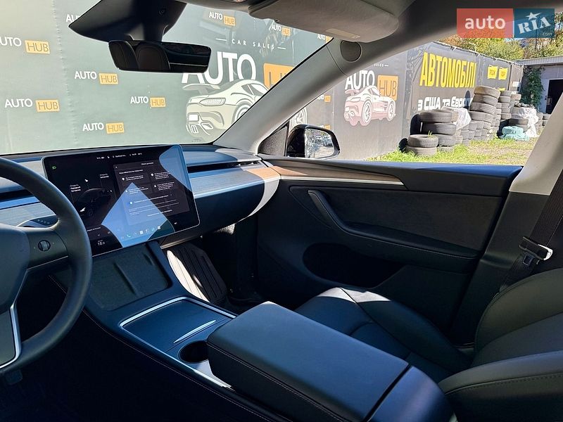 Позашляховик / Кросовер Tesla Model Y 2024 в Харкові фото 12 Позашляховик / Кросовер Tesla Model Y 2024 в Харкові