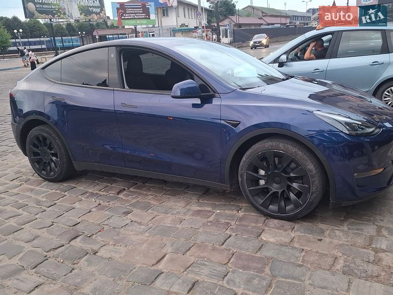 Внедорожник / Кроссовер Tesla Model Y 2023 в Ивано-Франковске фото 3 Внедорожник / Кроссовер Tesla Model Y 2023 в Ивано-Франковске