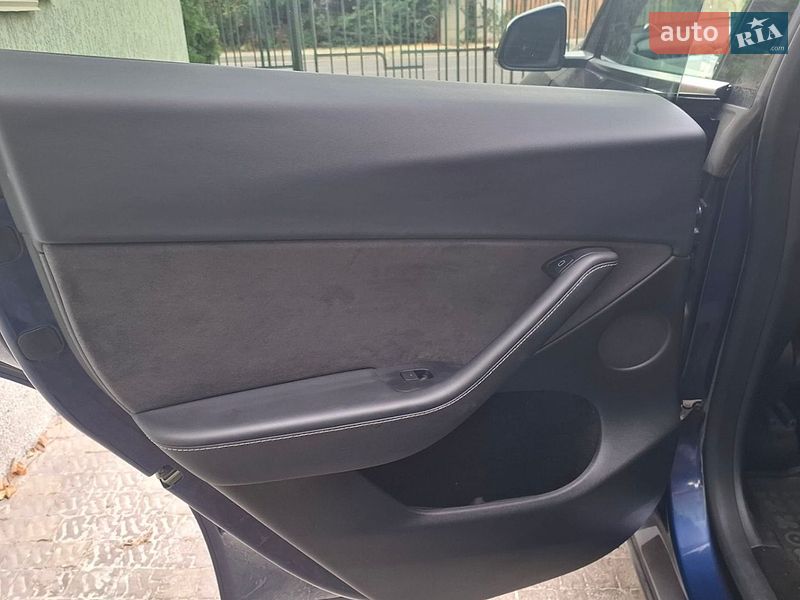 Внедорожник / Кроссовер Tesla Model Y 2023 в Ивано-Франковске фото 7 Внедорожник / Кроссовер Tesla Model Y 2023 в Ивано-Франковске
