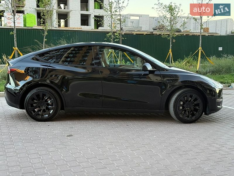 Позашляховик / Кросовер Tesla Model Y 2023 в Києві