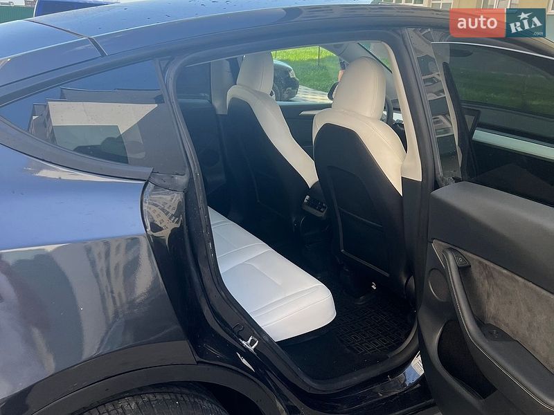 Внедорожник / Кроссовер Tesla Model Y 2024 в Хмельницком