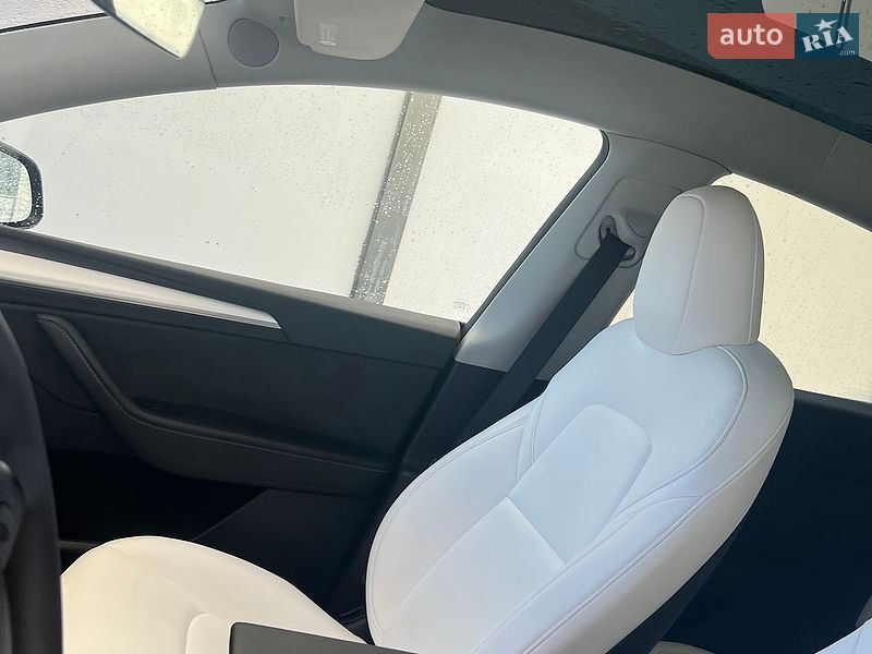 Внедорожник / Кроссовер Tesla Model Y 2024 в Хмельницком
