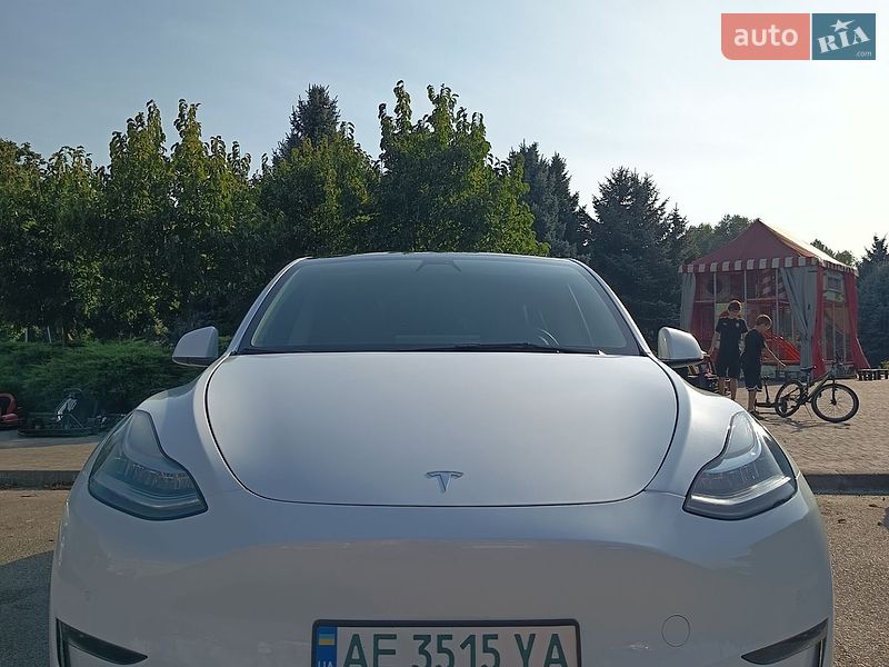 Седан Tesla Model Y 2022 в Дніпрі фото 2 Седан Tesla Model Y 2022 в Дніпрі
