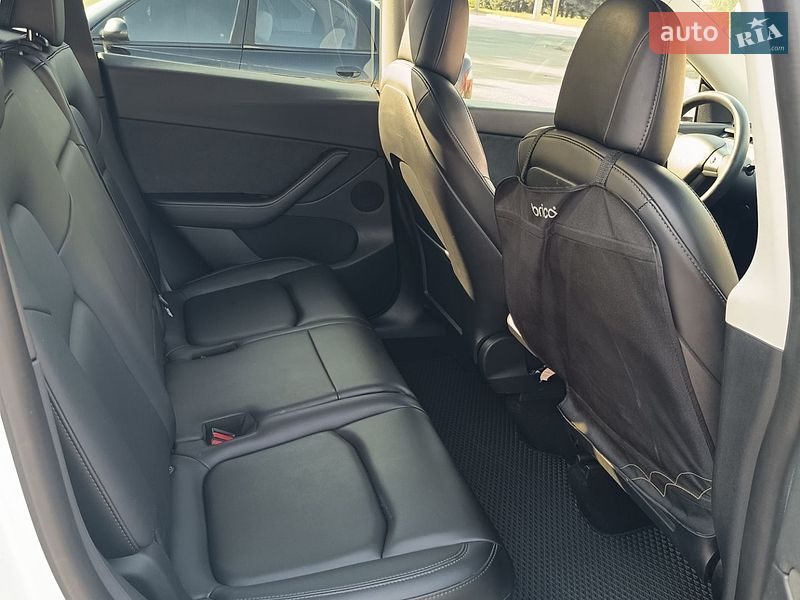 Седан Tesla Model Y 2022 в Дніпрі фото 10 Седан Tesla Model Y 2022 в Дніпрі
