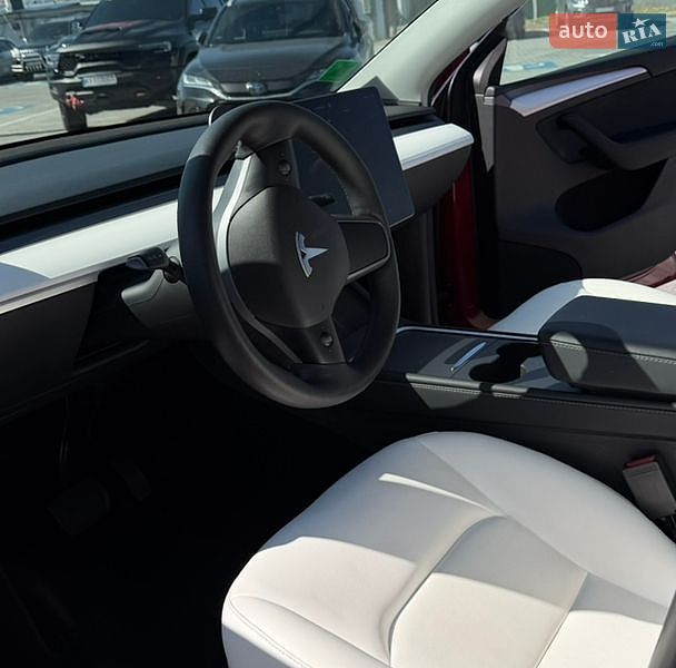 Позашляховик / Кросовер Tesla Model Y 2023 в Києві