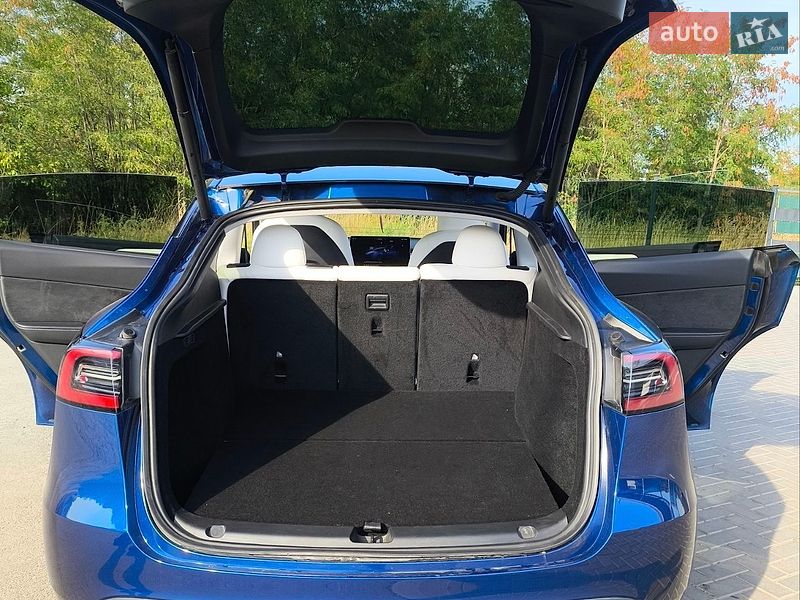 Внедорожник / Кроссовер Tesla Model Y 2024 в Кропивницком