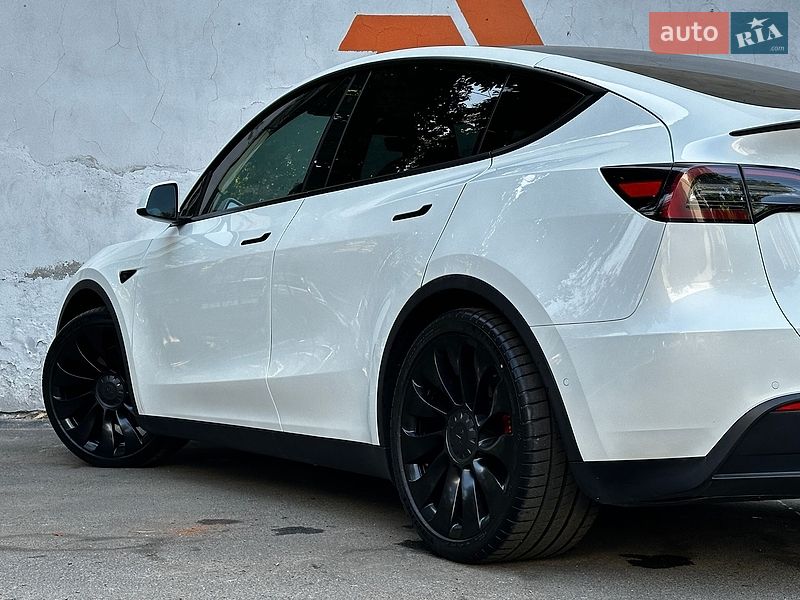 Внедорожник / Кроссовер Tesla Model Y 2021 в Одессе