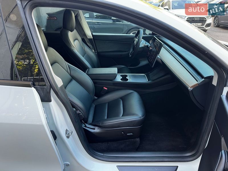 Внедорожник / Кроссовер Tesla Model Y 2021 в Одессе