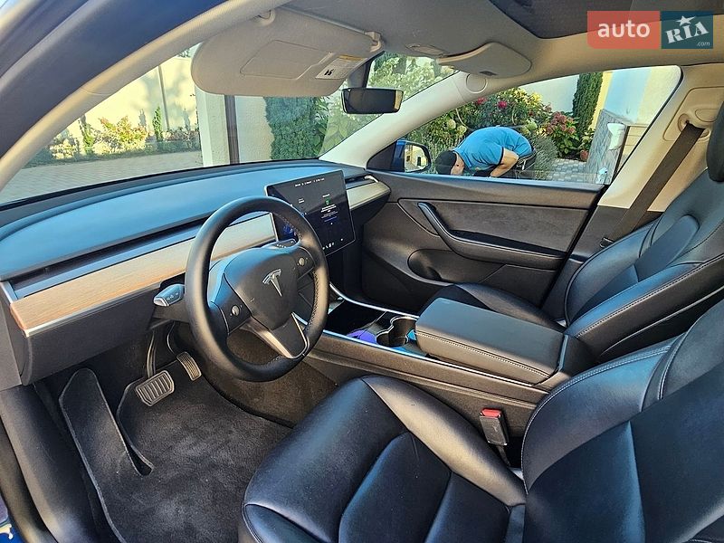 Внедорожник / Кроссовер Tesla Model Y 2020 в Одессе