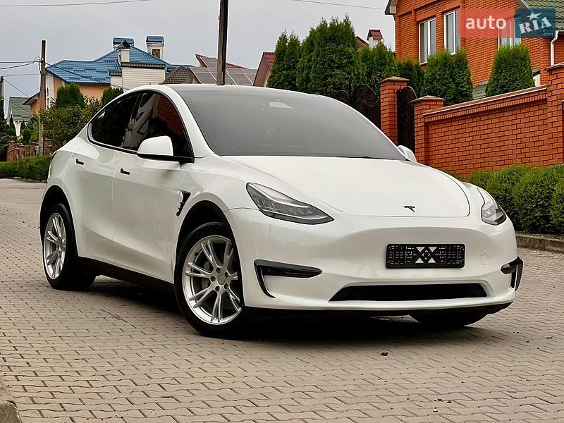 Позашляховик / Кросовер Tesla Model Y 2023 в Хмельницькому