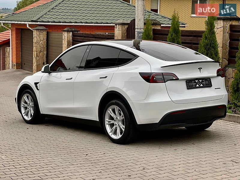 Позашляховик / Кросовер Tesla Model Y 2023 в Хмельницькому