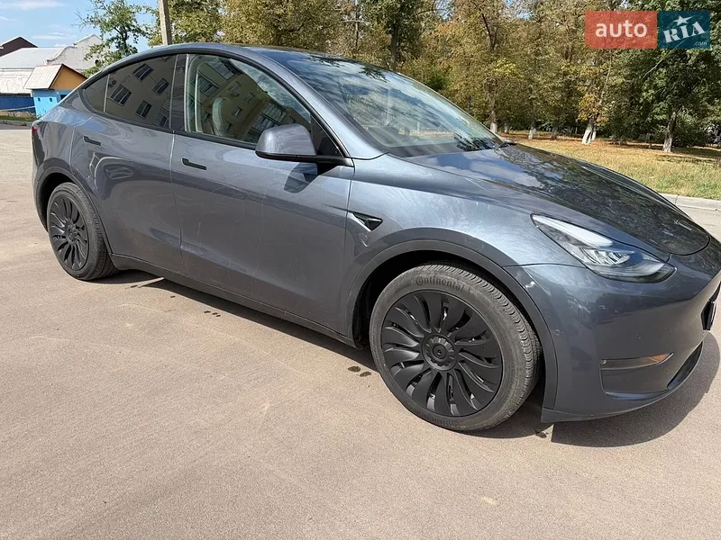 Tesla Model Y 2022