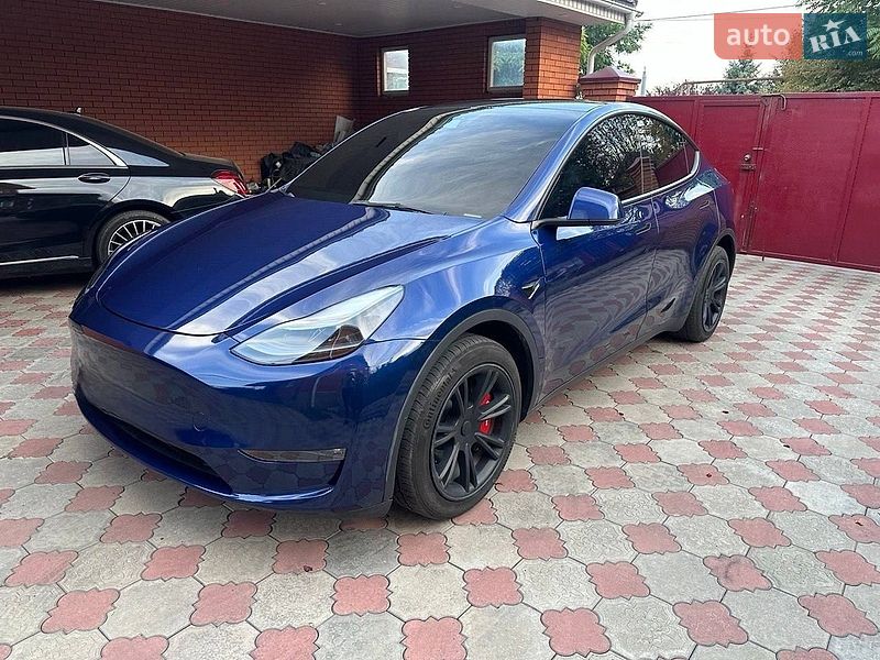 Позашляховик / Кросовер Tesla Model Y 2023 в Дніпрі