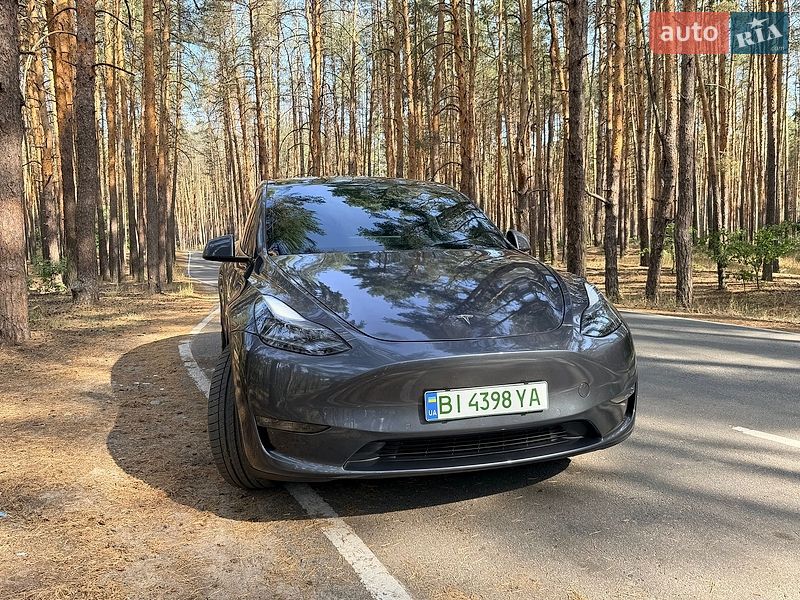Tesla Model Y 2020
