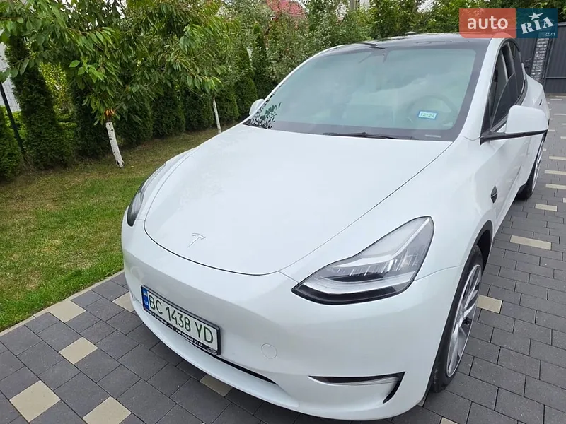 Tesla Model Y 2021