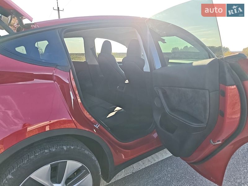 Внедорожник / Кроссовер Tesla Model Y 2023 в Городке фото 40 Внедорожник / Кроссовер Tesla Model Y 2023 в Городке