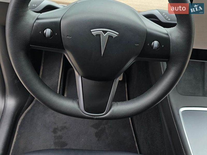 Позашляховик / Кросовер Tesla Model Y 2023 в Тернополі