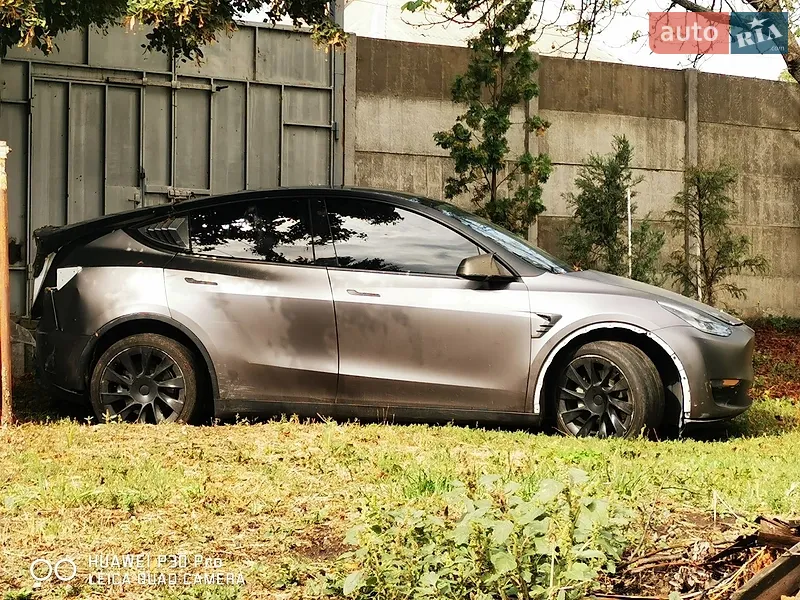 Tesla Model Y 2020