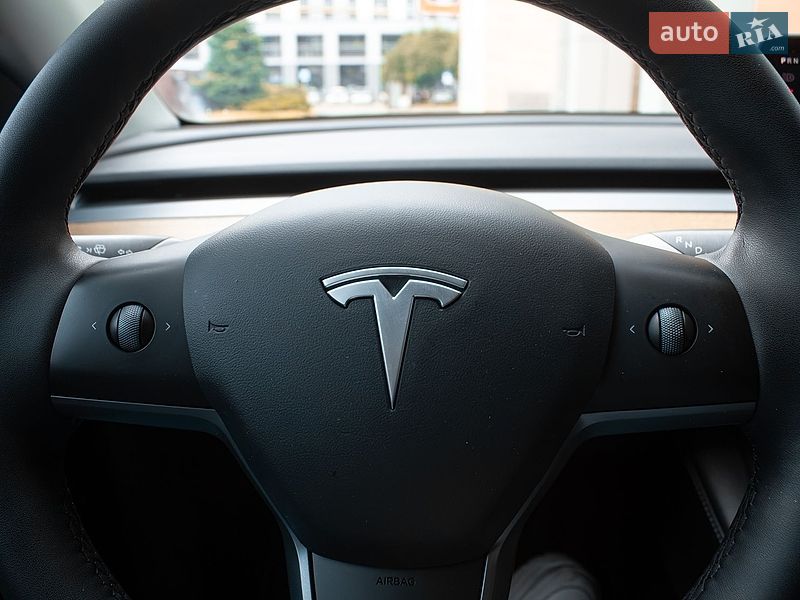 Позашляховик / Кросовер Tesla Model Y 2022 в Києві