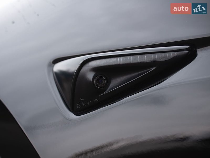 Позашляховик / Кросовер Tesla Model Y 2022 в Києві