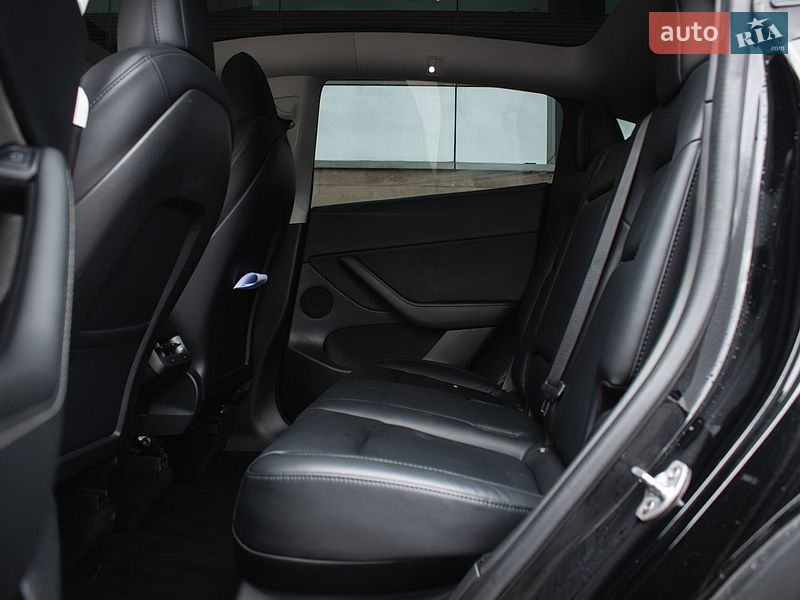 Позашляховик / Кросовер Tesla Model Y 2022 в Києві