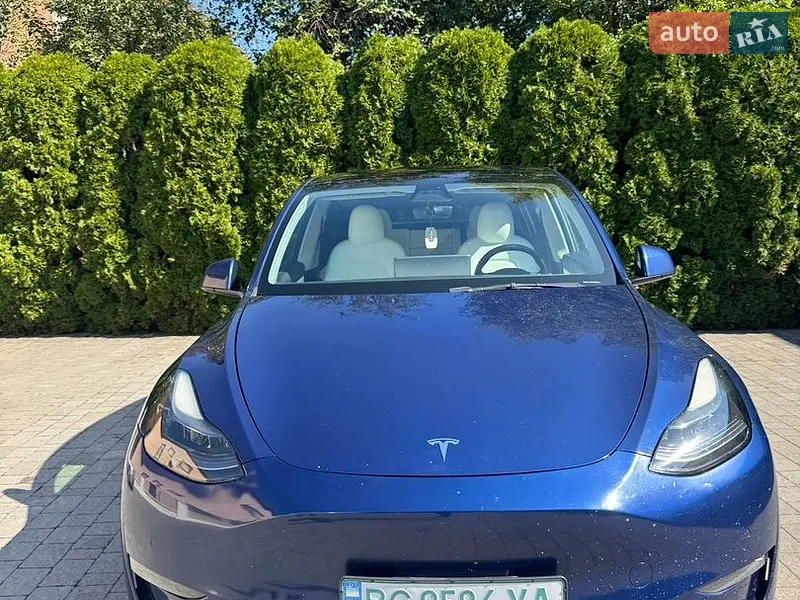 Tesla Model Y 2021