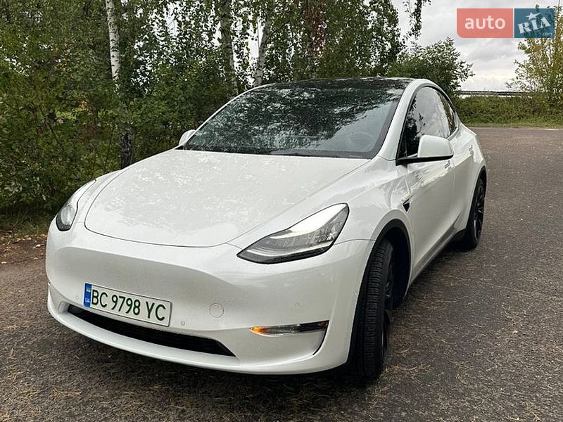 Tesla Model Y 2021