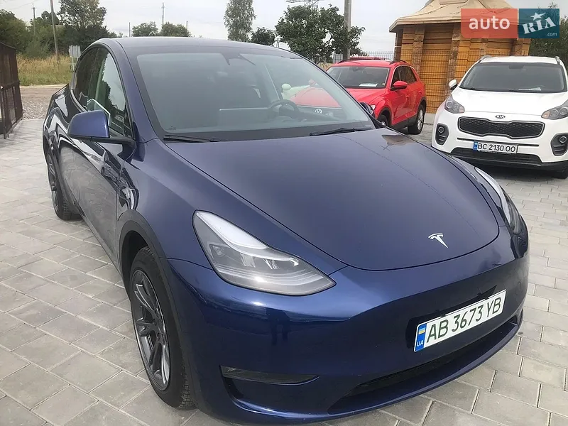 Tesla Model Y 2023