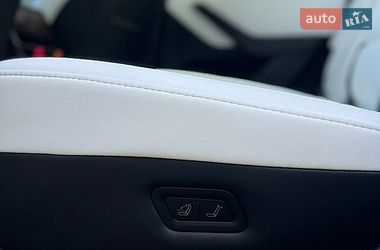 Внедорожник / Кроссовер Tesla Model Y 2025 в Львове