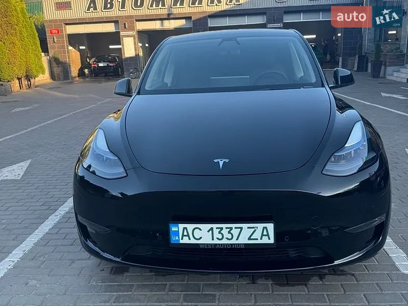 Tesla Model Y