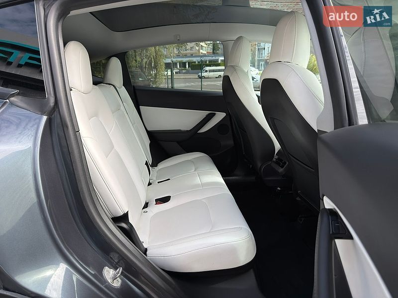 Позашляховик / Кросовер Tesla Model Y 2020 в Вінниці