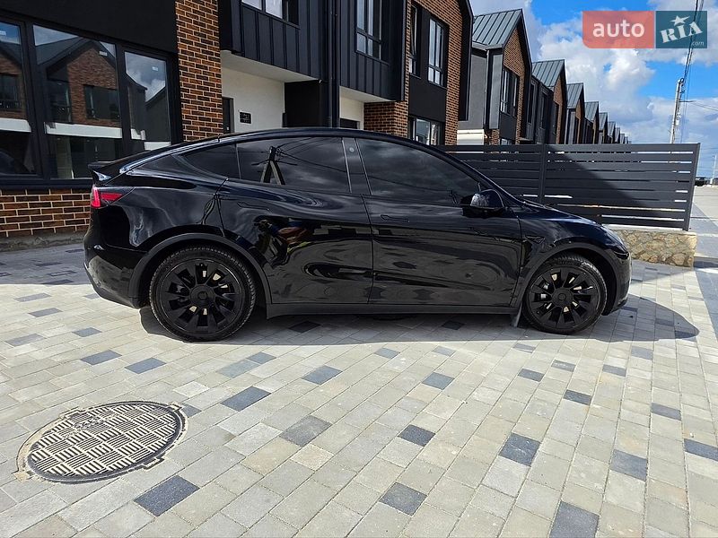 Внедорожник / Кроссовер Tesla Model Y 2021 в Тернополе