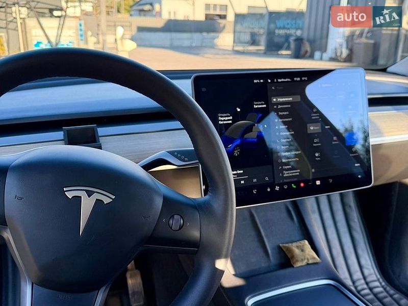 Позашляховик / Кросовер Tesla Model Y 2021 в Києві
