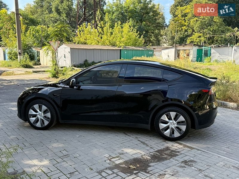 Внедорожник / Кроссовер Tesla Model Y 2023 в Днепре