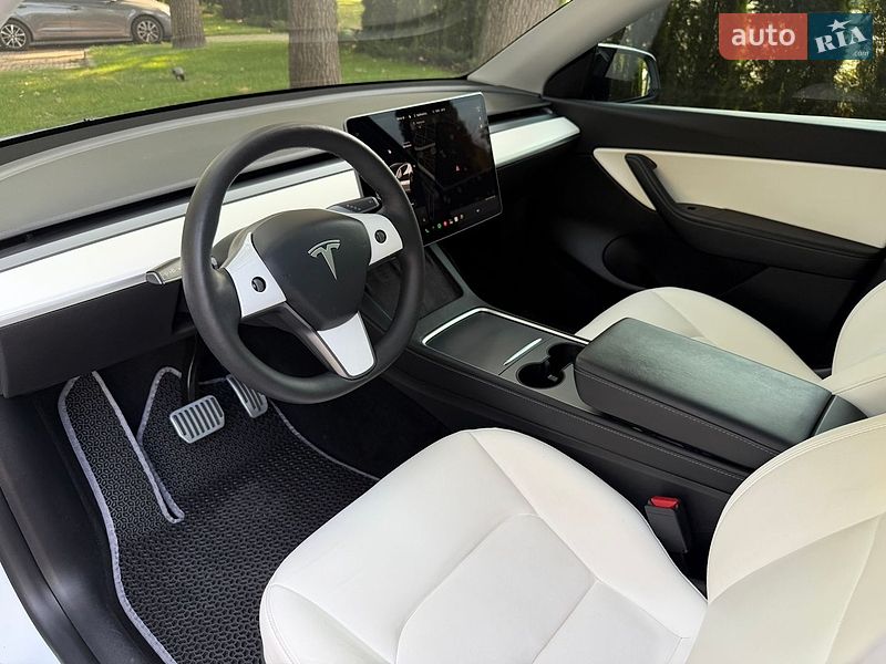 Позашляховик / Кросовер Tesla Model Y 2021 в Харкові фото 14 Позашляховик / Кросовер Tesla Model Y 2021 в Харкові