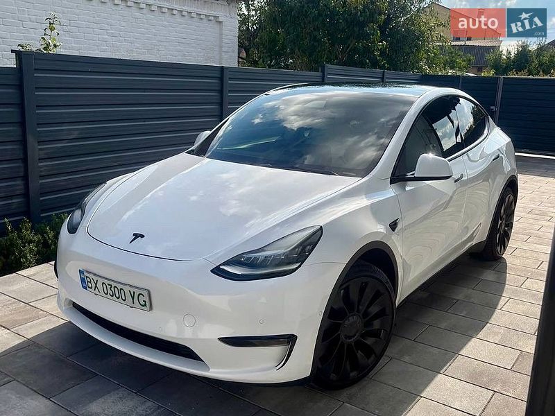 Внедорожник / Кроссовер Tesla Model Y 2021 в Белой Церкви