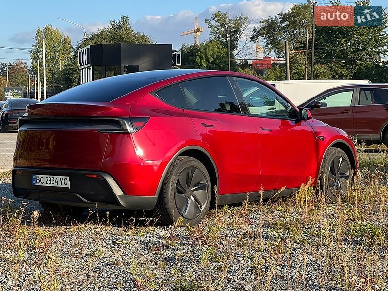 Внедорожник / Кроссовер Tesla Model Y 2025 в Львове