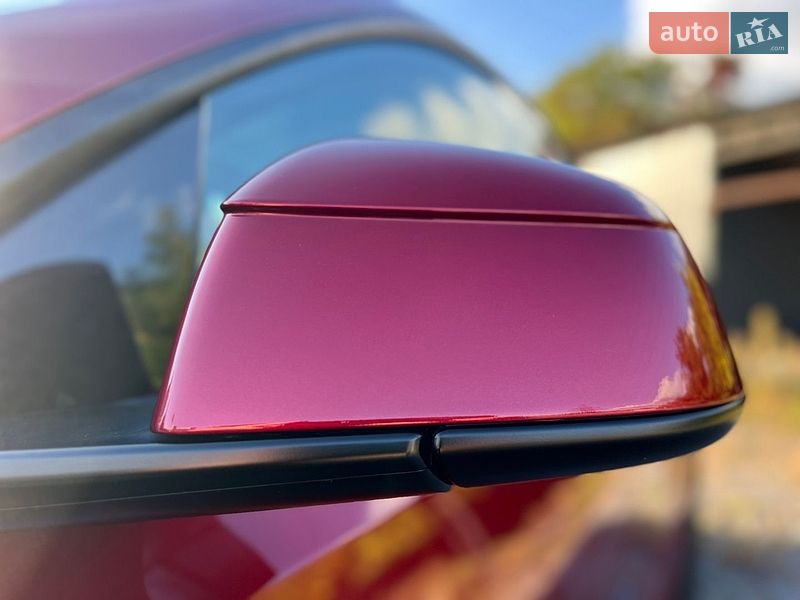 Внедорожник / Кроссовер Tesla Model Y 2025 в Львове