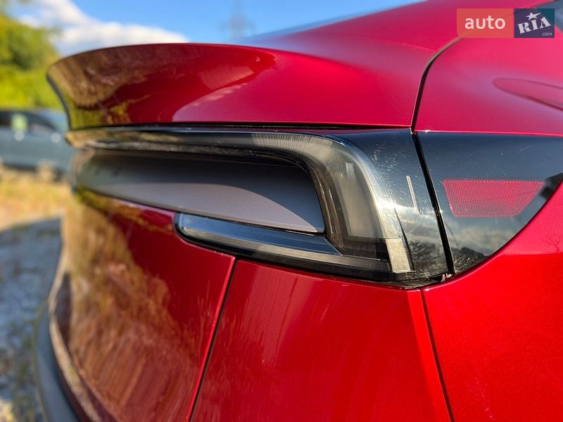 Внедорожник / Кроссовер Tesla Model Y 2025 в Львове