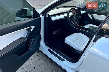 Внедорожник / Кроссовер Tesla Model Y 2020 в Львове