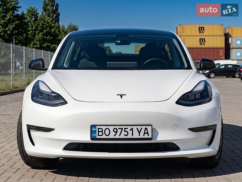 Внедорожник / Кроссовер Tesla Model Y 2023 в Тернополе