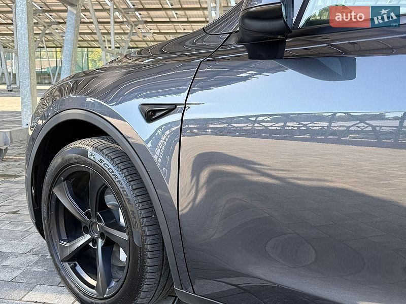 Позашляховик / Кросовер Tesla Model Y 2025 в Львові