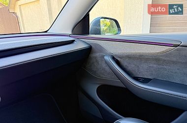 Позашляховик / Кросовер Tesla Model Y 2025 в Львові