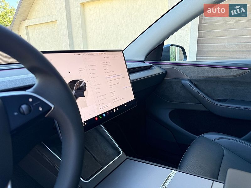 Позашляховик / Кросовер Tesla Model Y 2025 в Львові