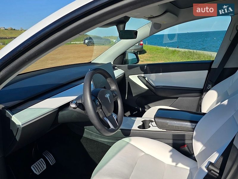 Внедорожник / Кроссовер Tesla Model Y 2020 в Одессе