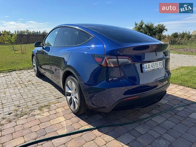 Позашляховик / Кросовер Tesla Model Y 2023 в Києві