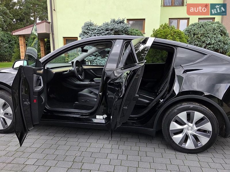 Позашляховик / Кросовер Tesla Model Y 2023 в Вінниці
